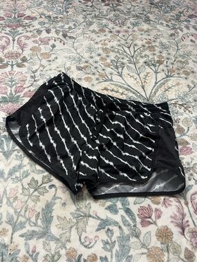 Old Navy Black and White Athletic Shorts